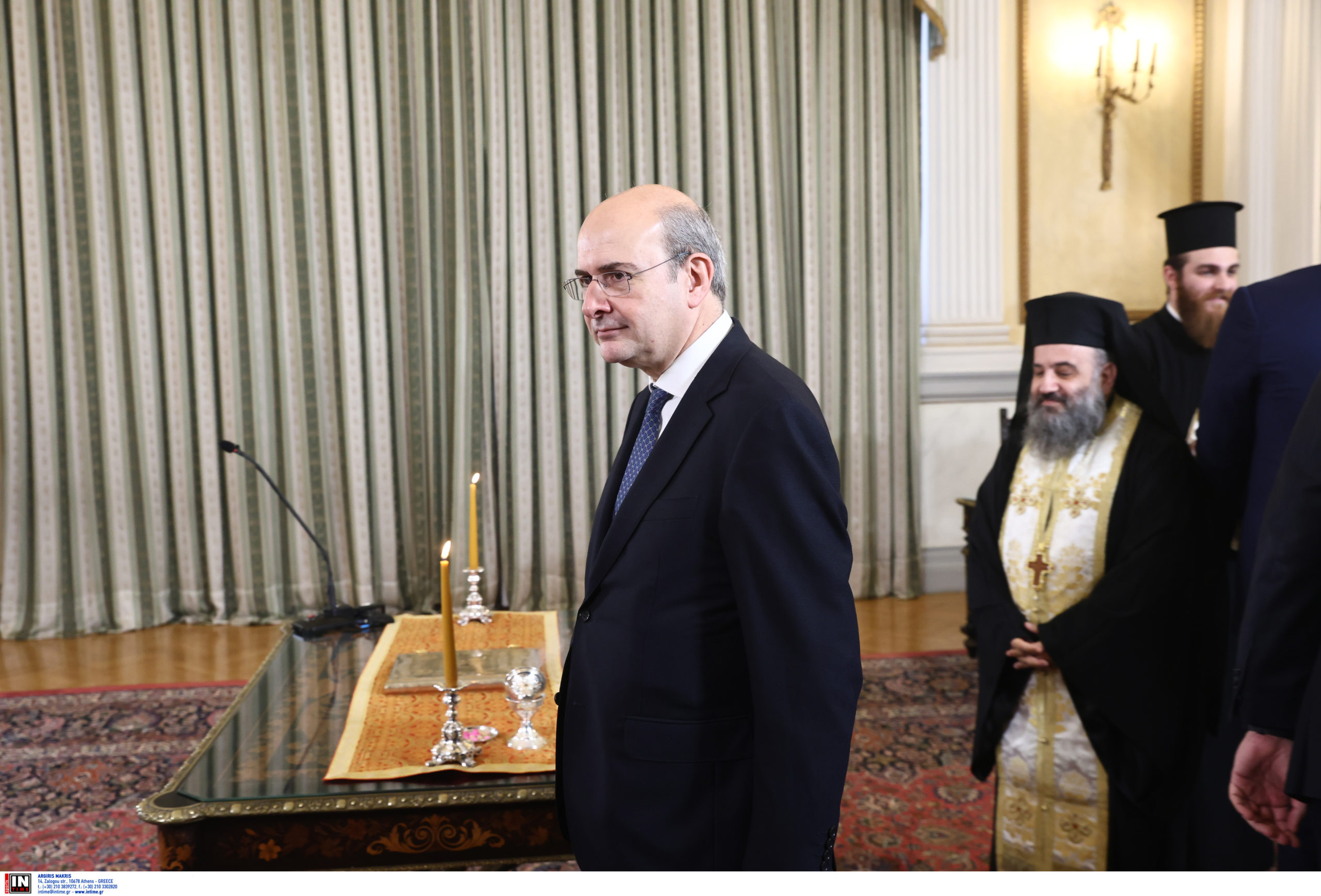 Όλα όσα έγιναν στην ορκωμοσία των νέων μελών της κυβέρνησης και το πρώτο υπουργικό συμβούλιο – Οι ατάκες, τα «πηγαδάκια» και τα μηνύματα Μητσοτάκη