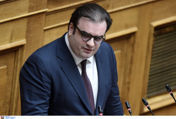 Η αποκρυπτογράφηση του ανασχηματισμού: Οι αναβαθμίσεις, η «γενιά των σαραντάρηδων» και το παρασκήνιο 11 Η αποκρυπτογράφηση του ανασχηματισμού: Οι αναβαθμίσεις, η «γενιά των σαραντάρηδων» και το παρασκήνιο