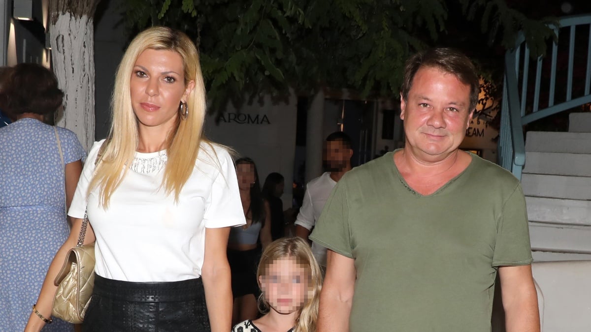 Απόστολος Λύτρας – Σοφία Πολυζωγοπούλου: Σήμερα στα δικαστήρια για την υπόθεση οικογενειακής βίας 2 Παλιά φωτογραφία του Απόστολου Λύτρα με την Σοφία Πολυζωγοπούλου και την κόρη τους