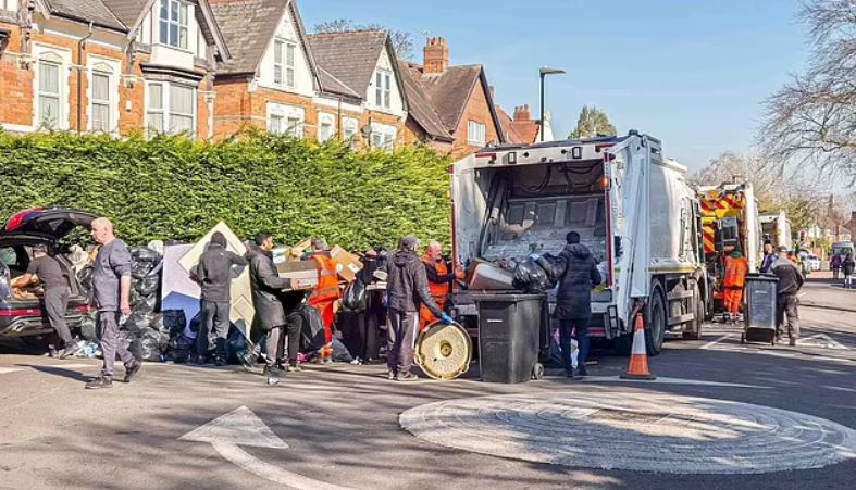 Βρετανία: «Πάρτι» από εκατοντάδες αρουραίους… στο μέγεθος γάτας στο Μπέρμιγχαμ – Η πόλη πνίγεται στα σκουπίδια – Σκληρές εικόνες 7 ΜΠΕΡΜΙΓΧΑΜ ΠΟΝΤΙΚΙΑ