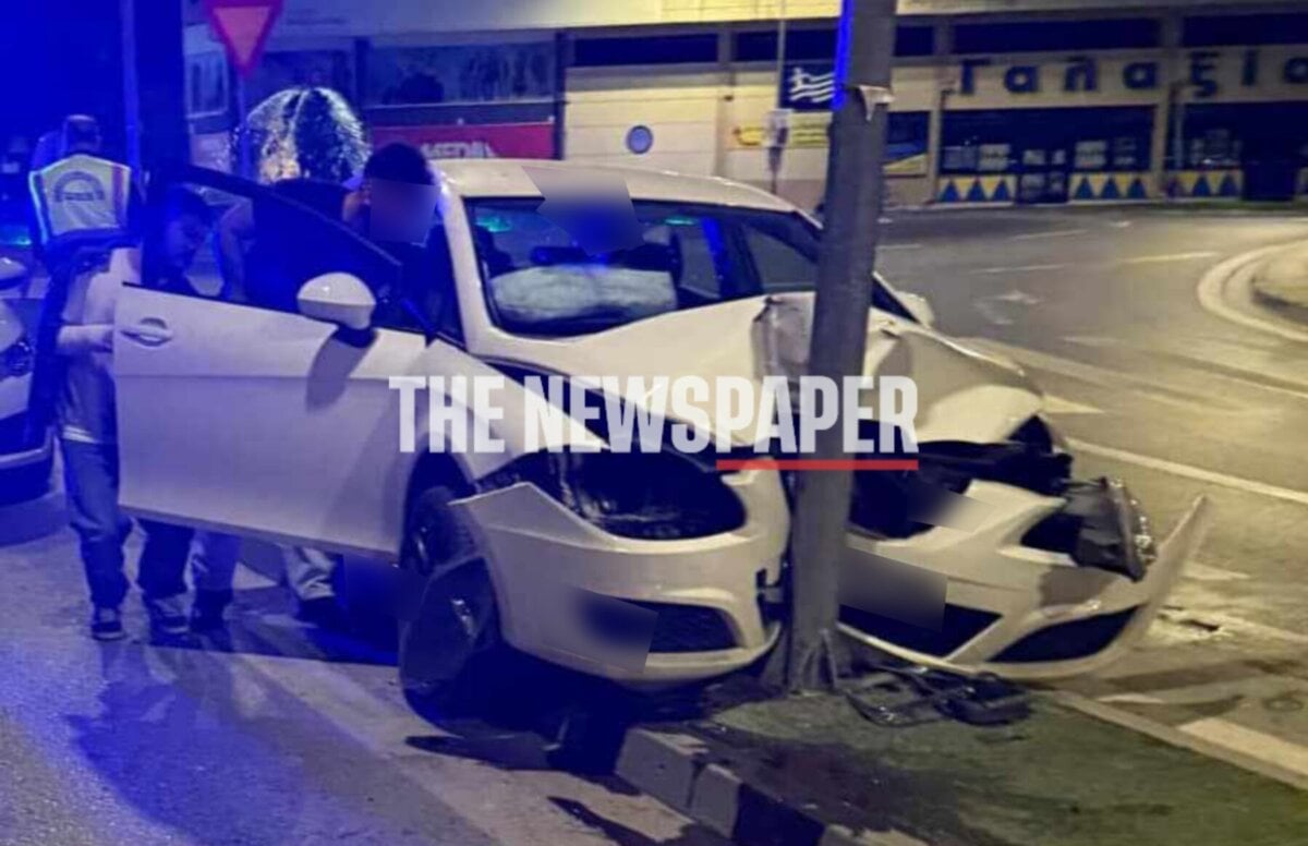 Βόλος: Νέο τροχαίο ατύχημα – Αυτοκίνητο καρφώθηκε σε κολώνα φωτισμού 3 Τροχαίο ατύχημα στο Βόλο