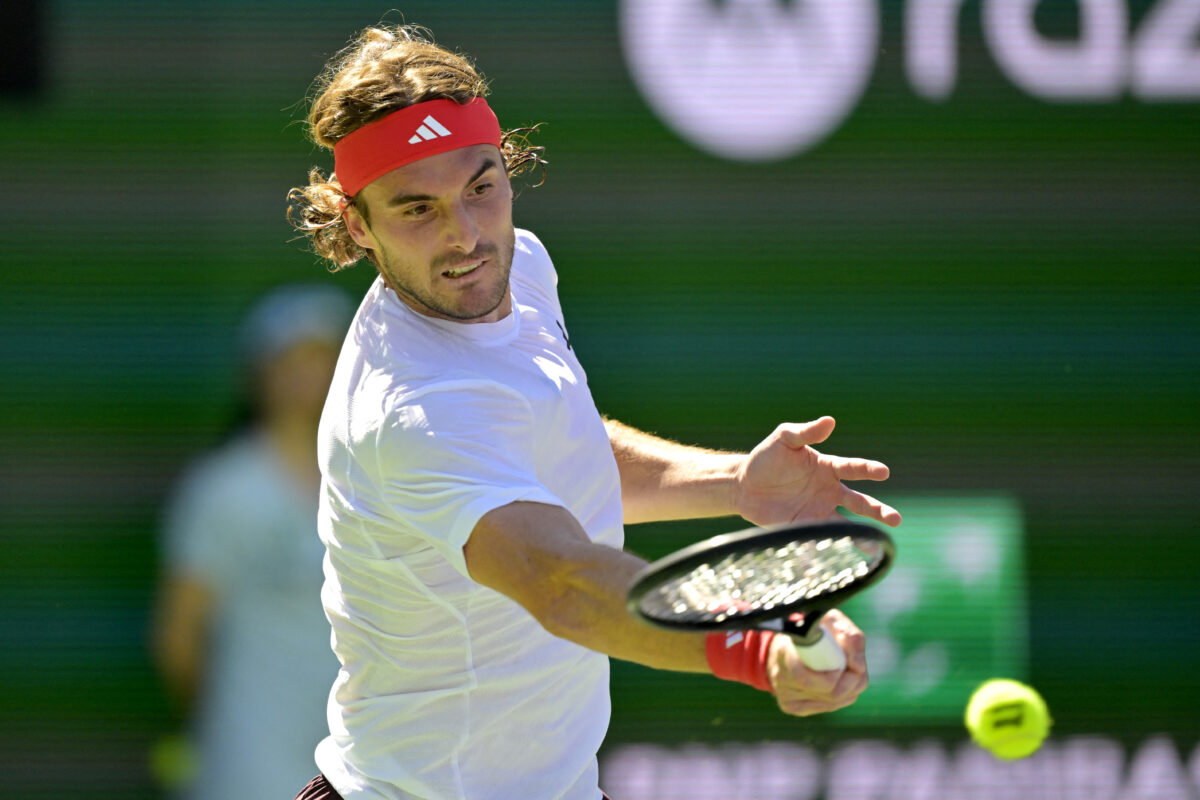 tsitsipas-4-1200x800