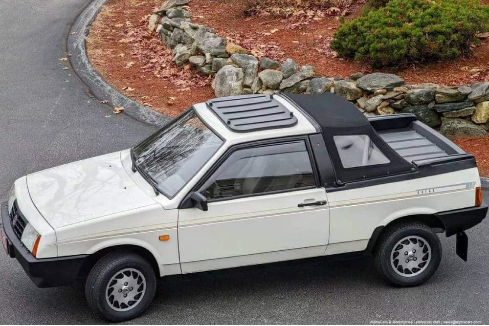 Το εκπληκτικό υβρίδιο Lada-Porsche που σαρώνει
