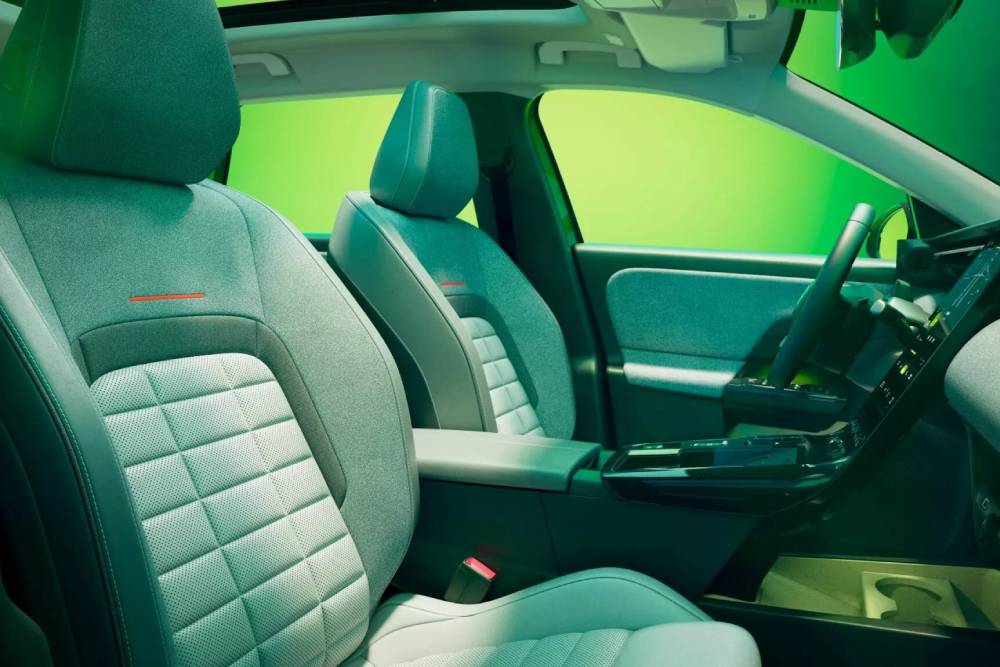 Εντυπωσιακό και υπερπλήρες Citroen C5 Aircross