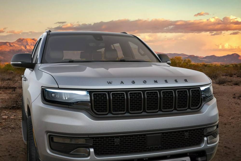 Αποκαλύφθηκε το επιβλητικό Jeep Wagoneer Overland για ορεινές περιπέτειες