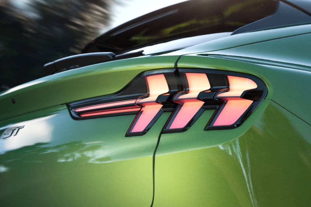 Εντυπωσιακή και ακόμα πιο συναρπαστική Ford Mustang Mach-E