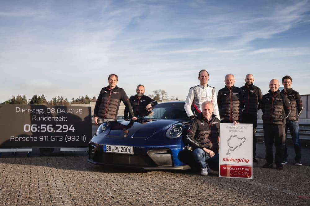 Η Porsche σπάει χειροκίνητο ρεκόρ στο θρυλικό Nurburgring (+video)