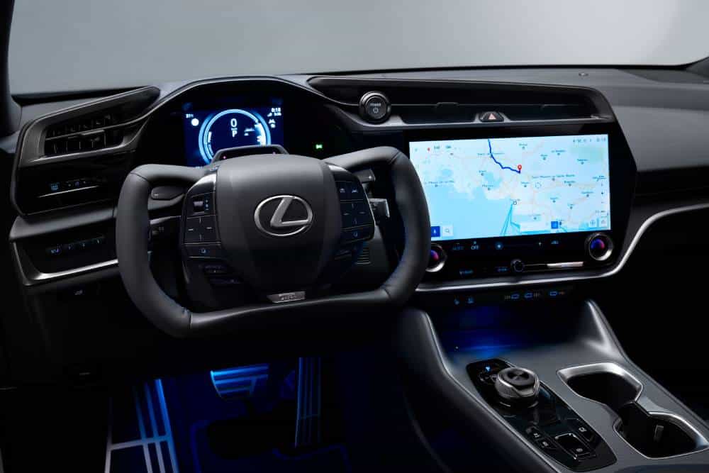 Nέο Lexus RZ EV με χειροκίνητες αλλαγές & steer-by-wire