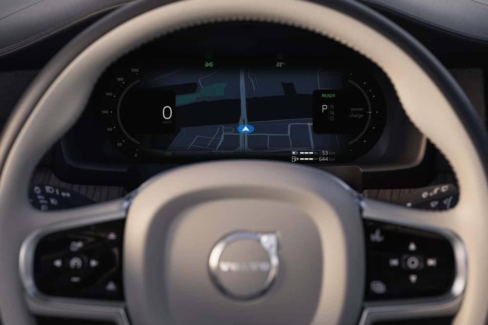 Νέο Volvo S90 για επιχειρηματίες με πάθος για βενζίνη