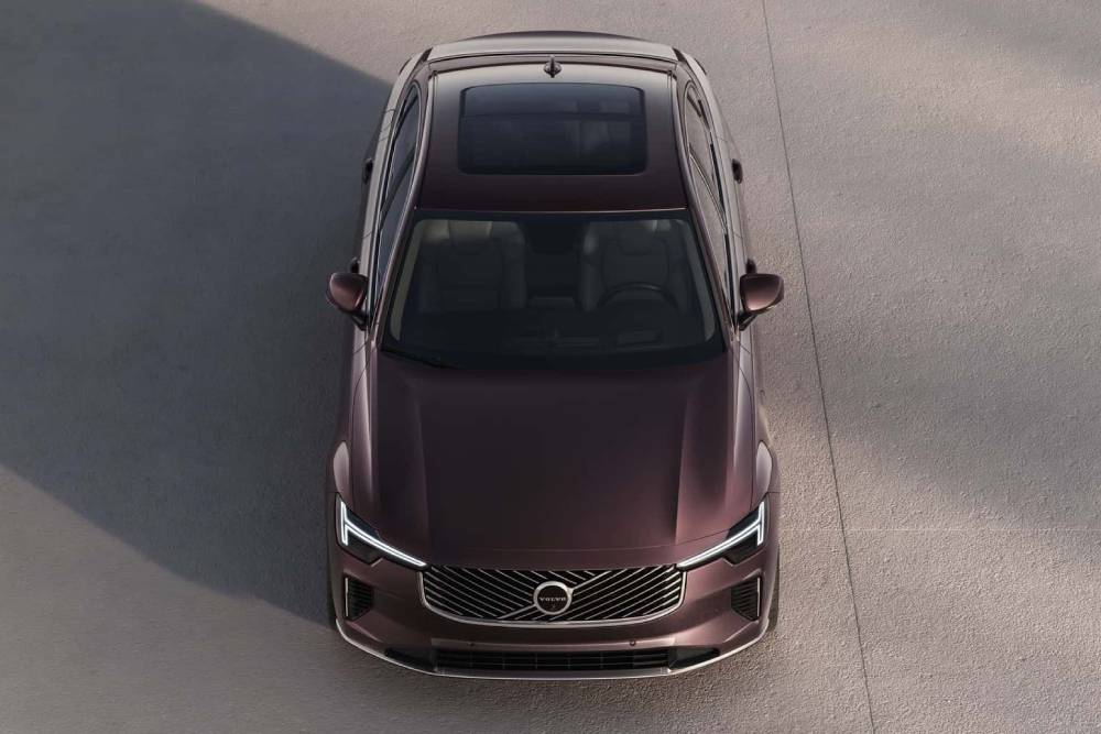Νέο Volvo S90 για επιχειρηματίες με πάθος για βενζίνη