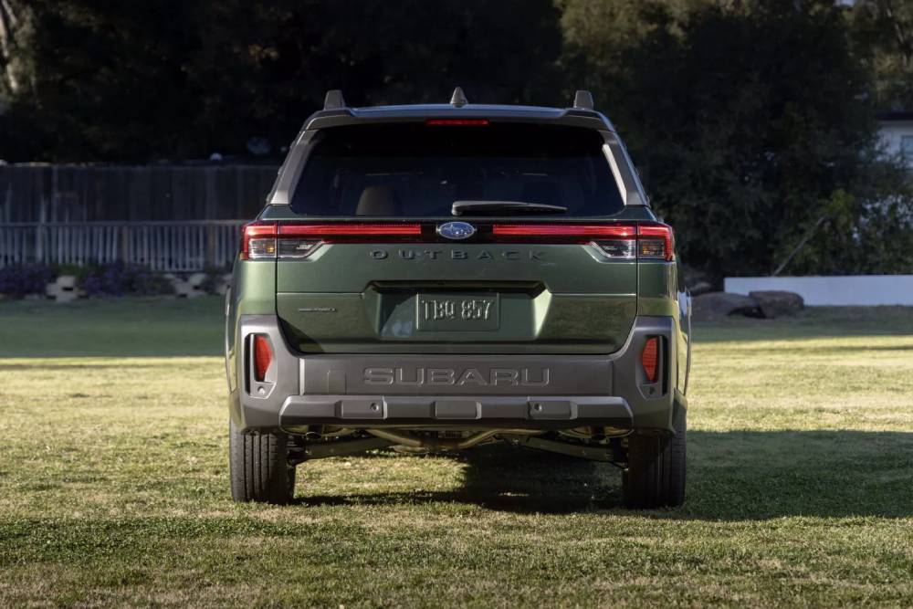 Νέο Subaru Outback εντυπωσιάζει με πανίσχυρα 260 άλογα