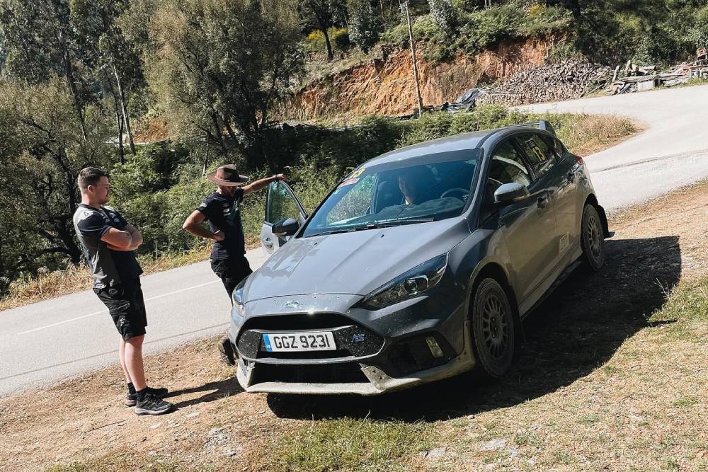 Το επιθετικό Focus RS "σαρώνει" το WRC