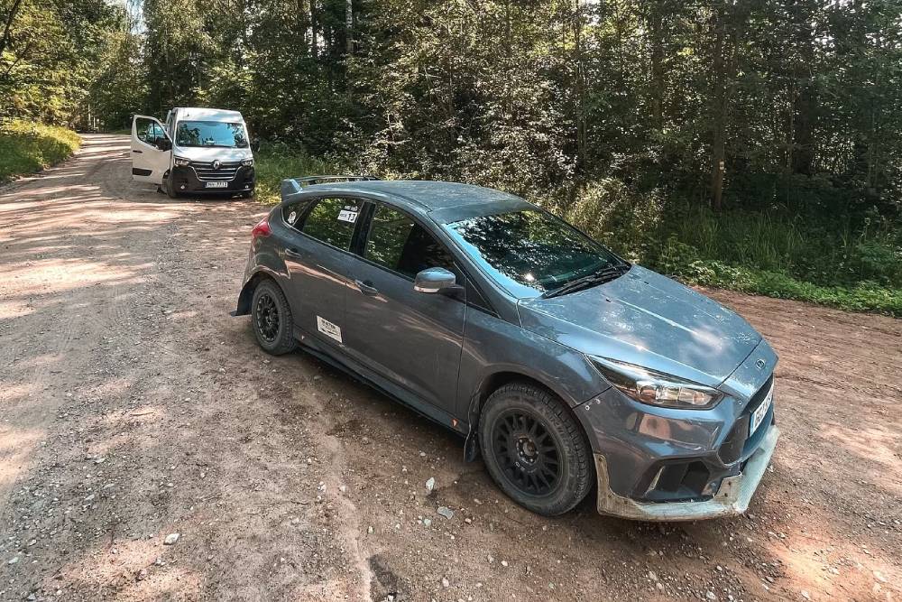 Το επιθετικό Focus RS "σαρώνει" το WRC