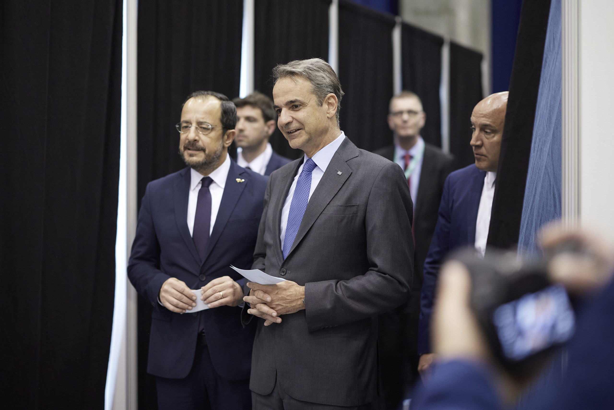 Μητσοτάκης: Στη Βαλένθια για το Συνέδριο του ΕΛΚ – Κρίσιμες επαφές στο παρασκήνιο των εργασιών