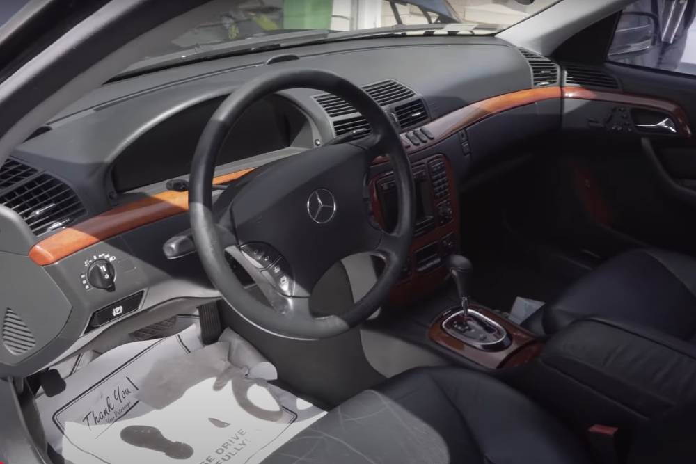 Τί αποκαλύπτει μια Mercedes S-Class των 475 ευρώ;