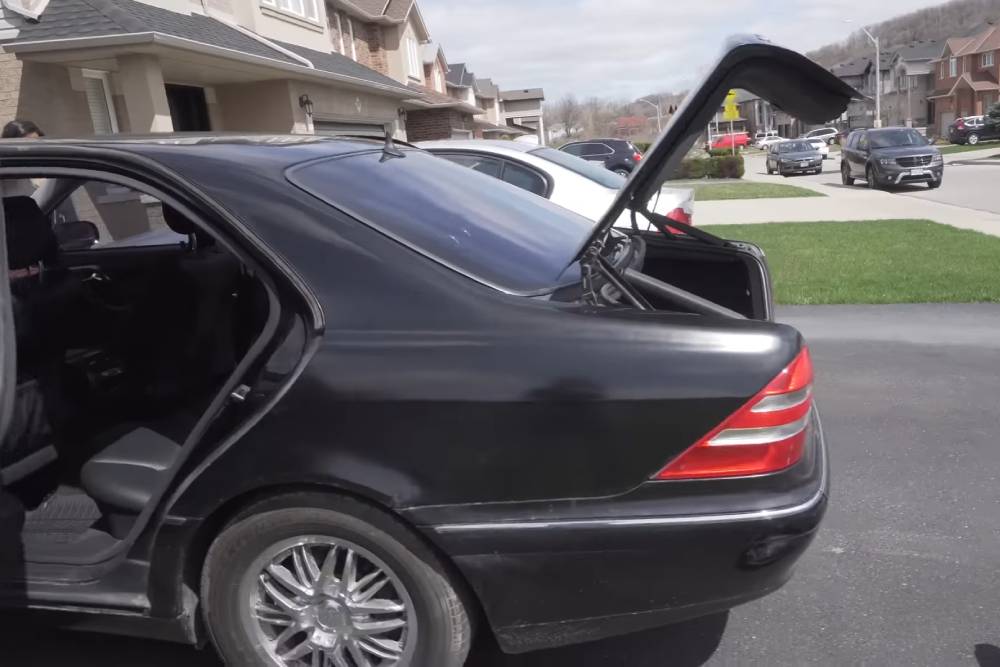 Τί αποκαλύπτει μια Mercedes S-Class των 475 ευρώ;