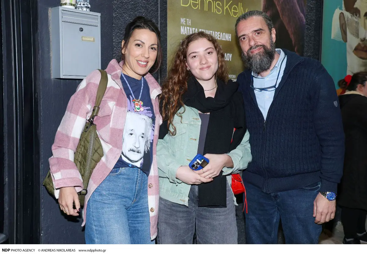Σωτήρης Τσαφούλιας: Εντυπωσιακή εμφάνιση με την κόρη του από τον 1ο γάμο και την Άννα Μενενάκου 4 Άννα Μενενάκου, Σωτήρης Τσαφούλιας με την κόρη του, Δέσποινα