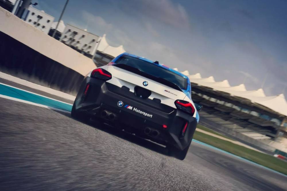 Νέα αγωνιάρα BMW M2 Racing με 2.0λιτρο τούρμπο