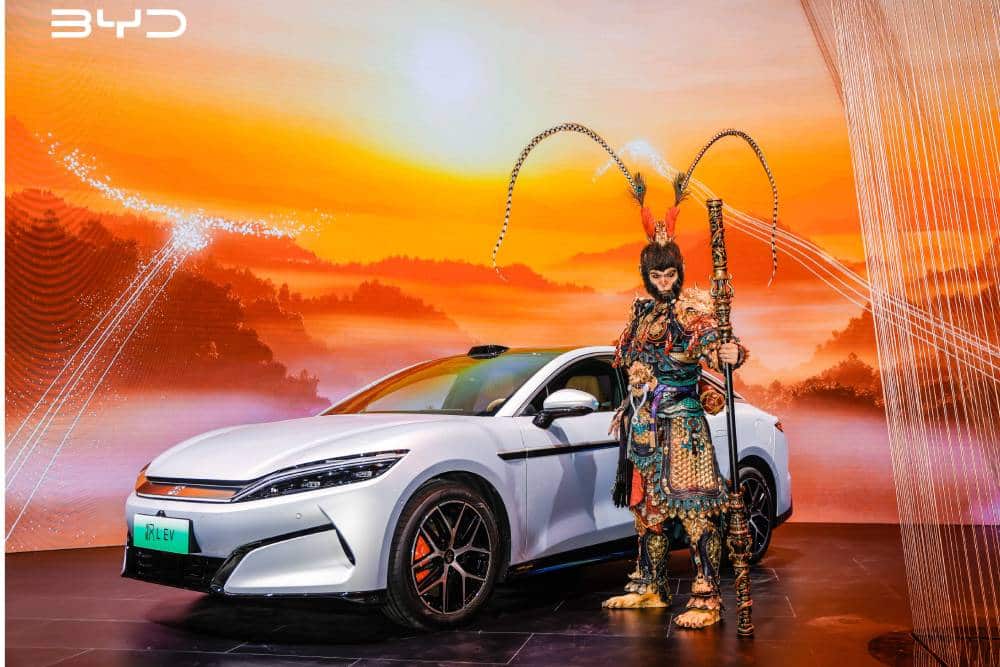 Η BYD μαγνητίζει τα βλέμματα στην έκθεση Auto Shanghai 2025
