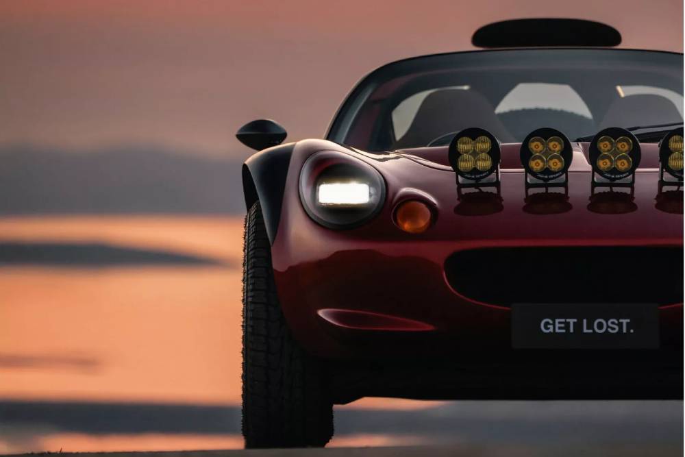 Η Lotus Elise που μεταμορφώθηκε σε θηρίο σαφάρι