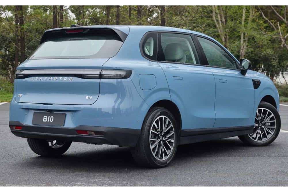 Η Leapmotor εισβάλλει στα C-SUV με το εντυπωσιακό B10