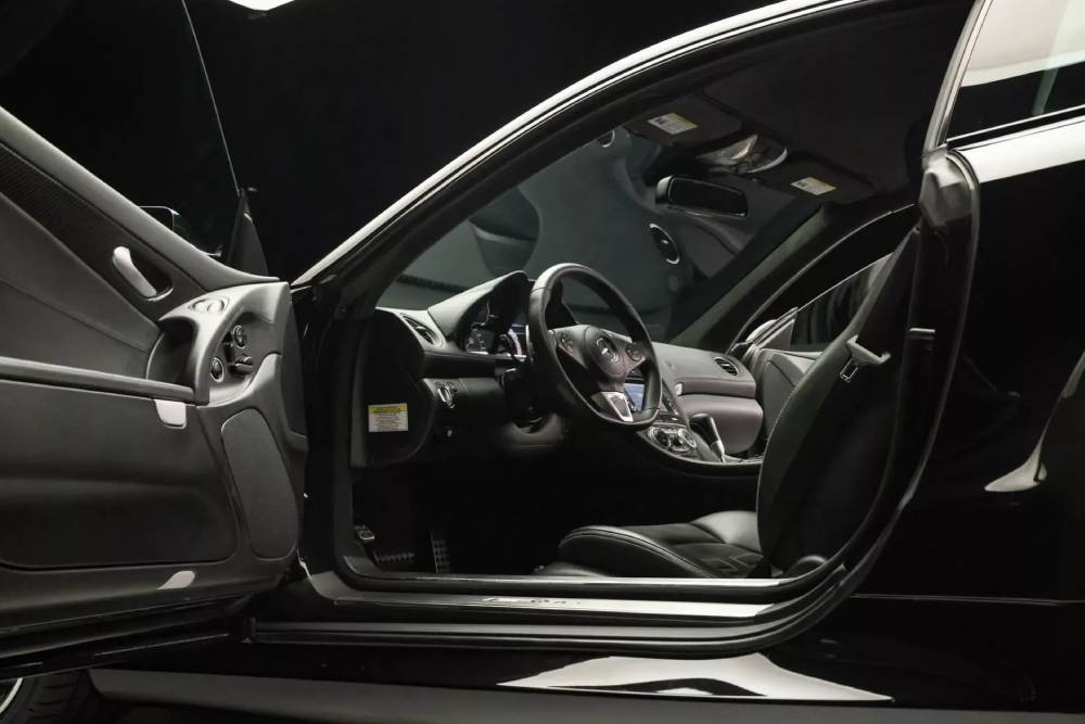 Σπάνιο διαμάντι η Mercedes SL65 AMG Black Series