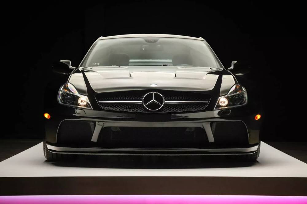 Σπάνιο διαμάντι η Mercedes SL65 AMG Black Series
