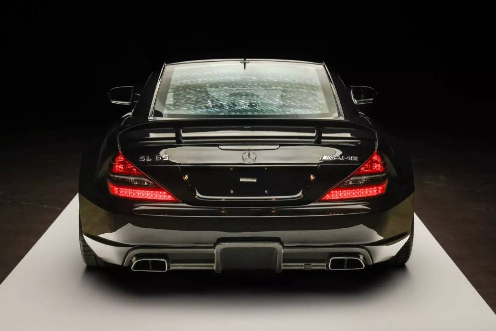 Σπάνιο διαμάντι η Mercedes SL65 AMG Black Series