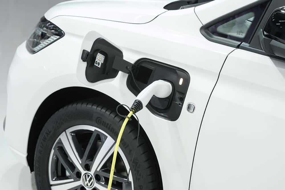 Η τιμή του VW Caddy Life eHybrid με κατανάλωση-ρεκόρ 0,5 λτ.