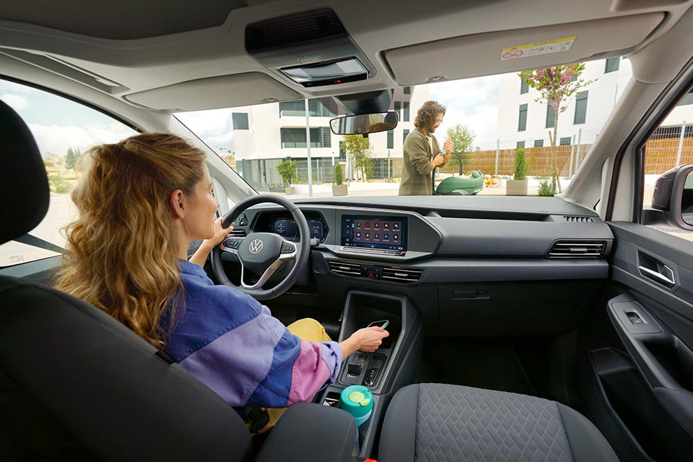 Η τιμή του VW Caddy Life eHybrid με κατανάλωση-ρεκόρ 0,5 λτ.
