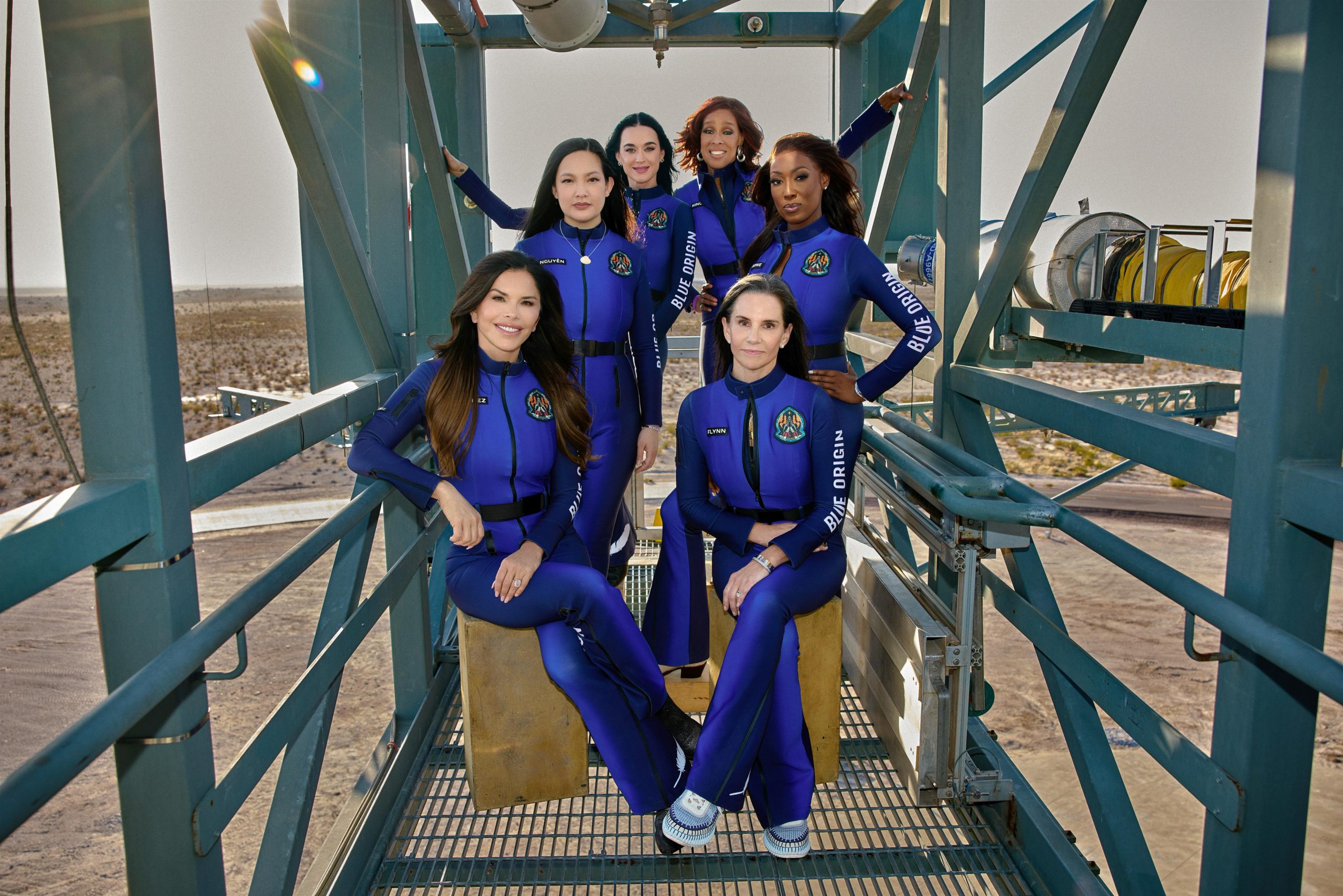 Blue Origin: Σάλος για την ιστορική διαστημική «γυναικεία» αποστολή – «Πάτε βόλτα στο διάστημα, ενώ άλλοι δεν έχουν αυγά»