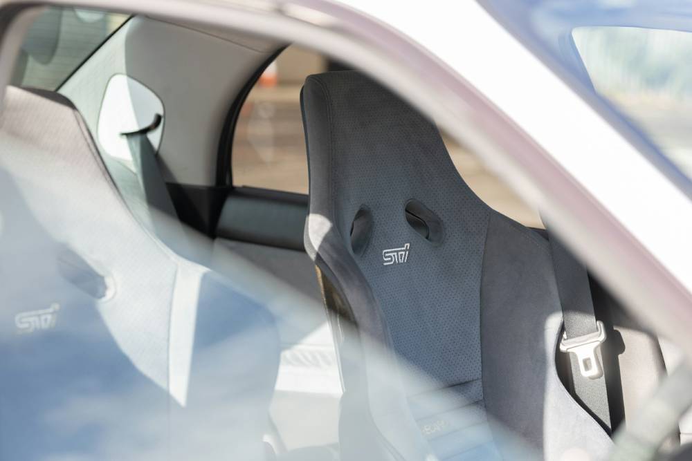 Σπάνιο Subaru Impreza STI S203 λευκό σαν χιόνι