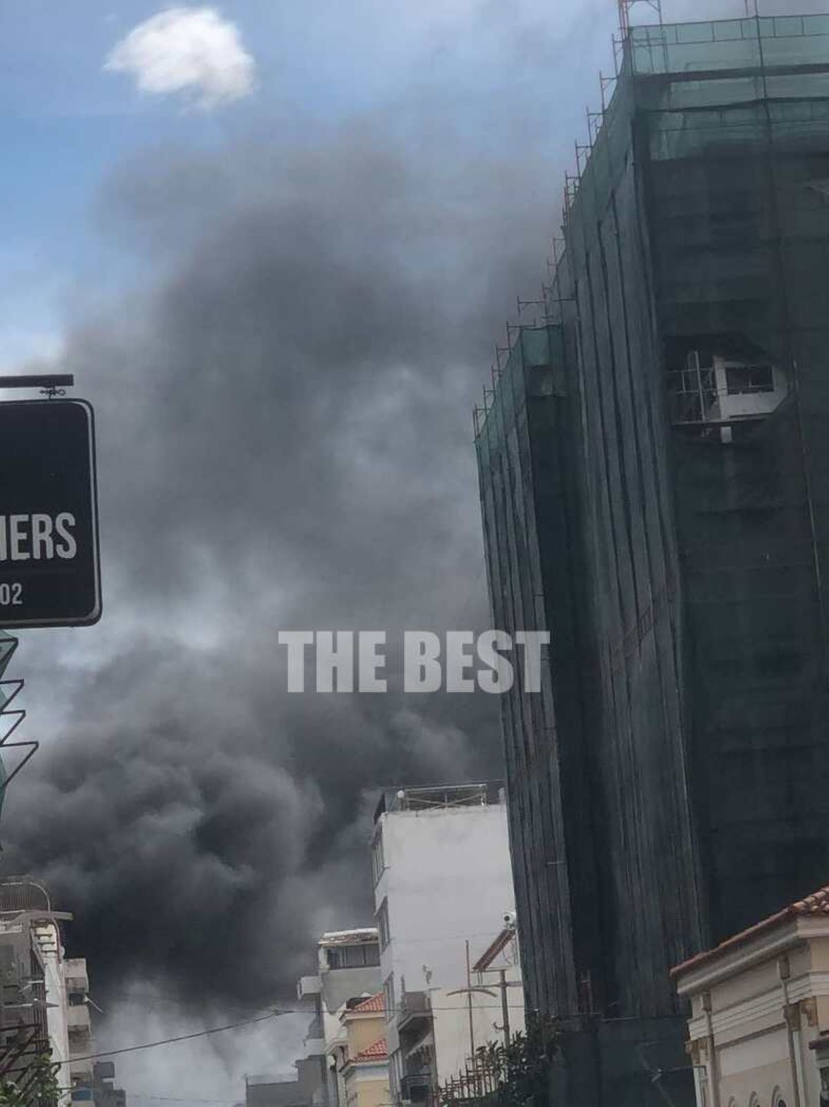 Φωτιά στο κατάστημα Zara στην Πάτρα – Εκκενώθηκε το ξενοδοχείο από πάνω
