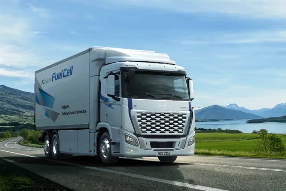 Η Hyundai επαναστατεί με το υδρογονοκίνητο φορτηγό της