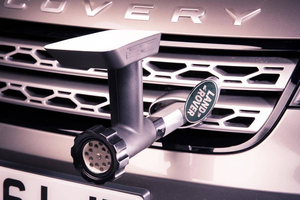 Το Land Rover με ενσωματωμένη τη σούβλα!