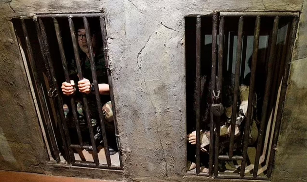 Βόρεια Κορέα: «Ούρλιαζαν όλες και ξερνούσαν αίμα» – Φρικτά βασανιστήρια και πειράματα με ανθρώπους καταγγέλλουν όσοι εγκαταλείπουν την χώρα