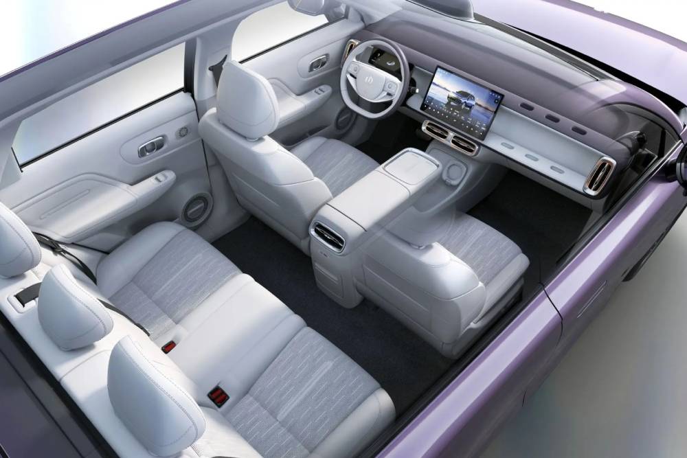Η Leapmotor εισβάλλει στα C-SUV με το εντυπωσιακό B10