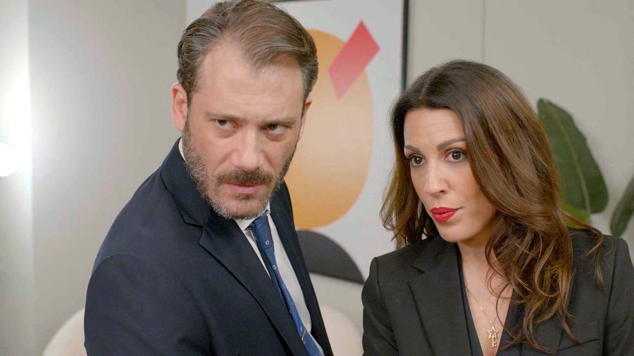 "ΜΑΜΑ ΣΤΑ ΚΡΥΦΑ": Η Λίζα ενώνεται επίσημα με τον Στεφανίδη...