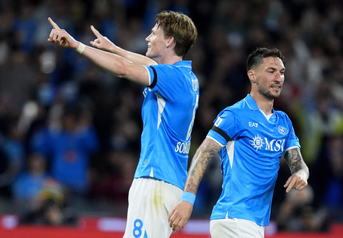 Νάπολι – Τορίνο 2-0: Ο ΜακΤόμινεϊ έφερε την ομάδα του Κόντε στην κορυφή της Serie A