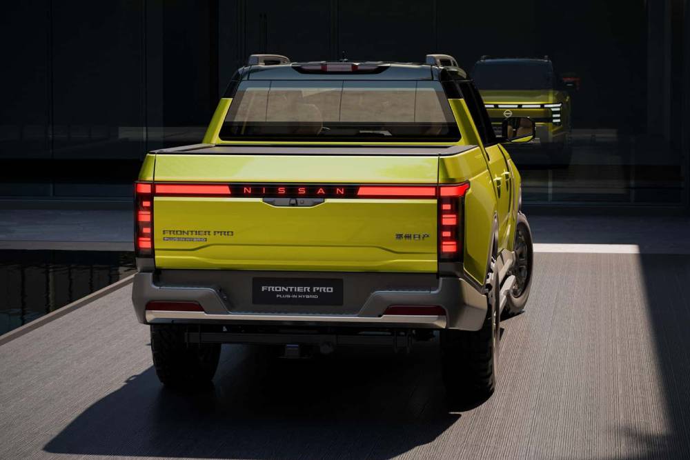 Νέο Nissan Frontier PHEV δείχνει το νέο Navara