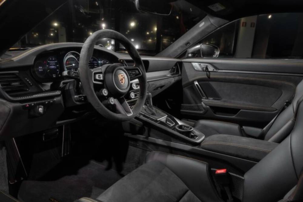 Η Porsche 911 GT3 RS με πολυτελή αξεσουάρ αξίας 200.000 ευρώ
