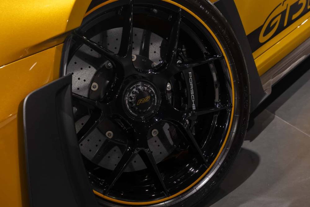 Η Porsche 911 GT3 RS με πολυτελή αξεσουάρ αξίας 200.000 ευρώ