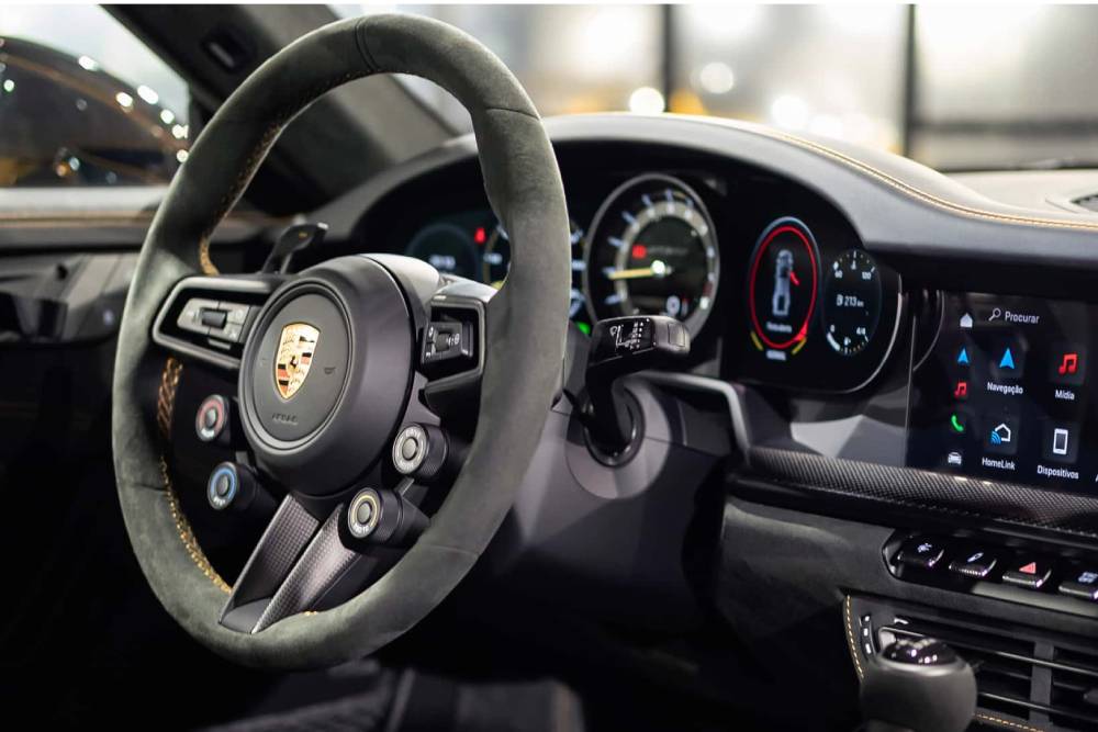 Η Porsche 911 GT3 RS με πολυτελή αξεσουάρ αξίας 200.000 ευρώ