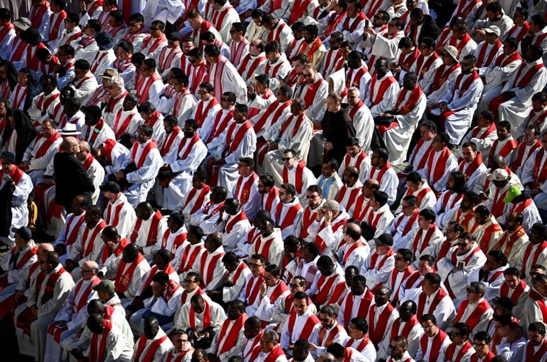 Πέρασε στην αιωνιότητα ο Πάπας Φραγκίσκος: Πάνω από 400.000 άνθρωποι τoν αποχαιρέτησαν – Όλα όσα έγιναν στην κηδεία