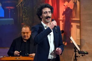 #Παρέα με τον Γιώργο Κουβαρά: Πασχαλινό ξεφάντωμα με την Εστουδιαντίνα Νέας Ιωνίας
