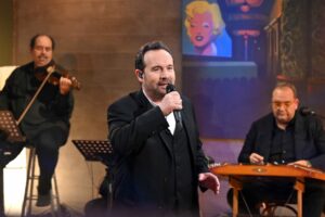 #Παρέα με τον Γιώργο Κουβαρά: Πασχαλινό ξεφάντωμα με την Εστουδιαντίνα Νέας Ιωνίας