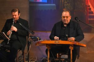 #Παρέα με τον Γιώργο Κουβαρά: Πασχαλινό ξεφάντωμα με την Εστουδιαντίνα Νέας Ιωνίας