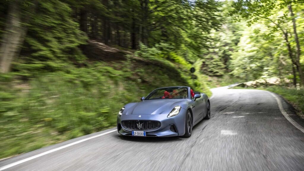 Ιταλική αναγέννηση: Η Maserati επιστρέφει θριαμβευτικά στη Μόντενα 5 Maserati Gran-Cabrio