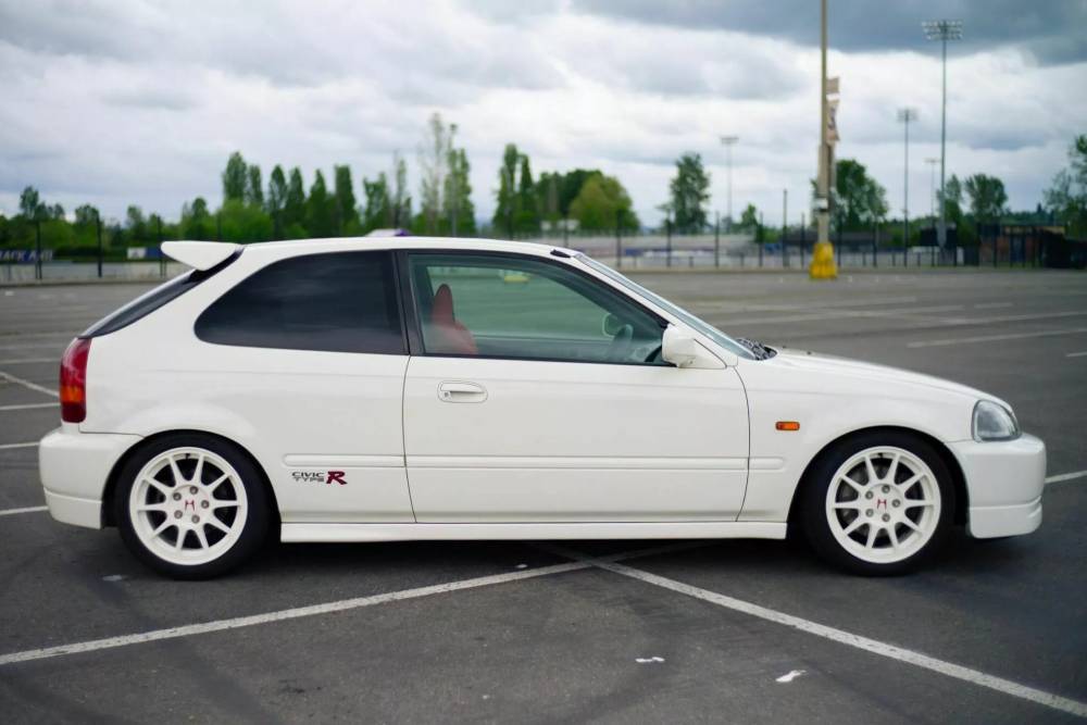 Honda Civic Type R EK9 με τιμές που σπάνε ταμεία