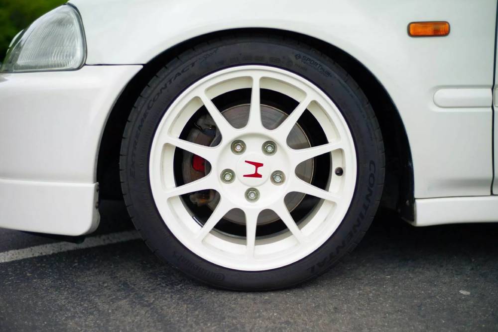 Honda Civic Type R EK9 με τιμές που σπάνε ταμεία